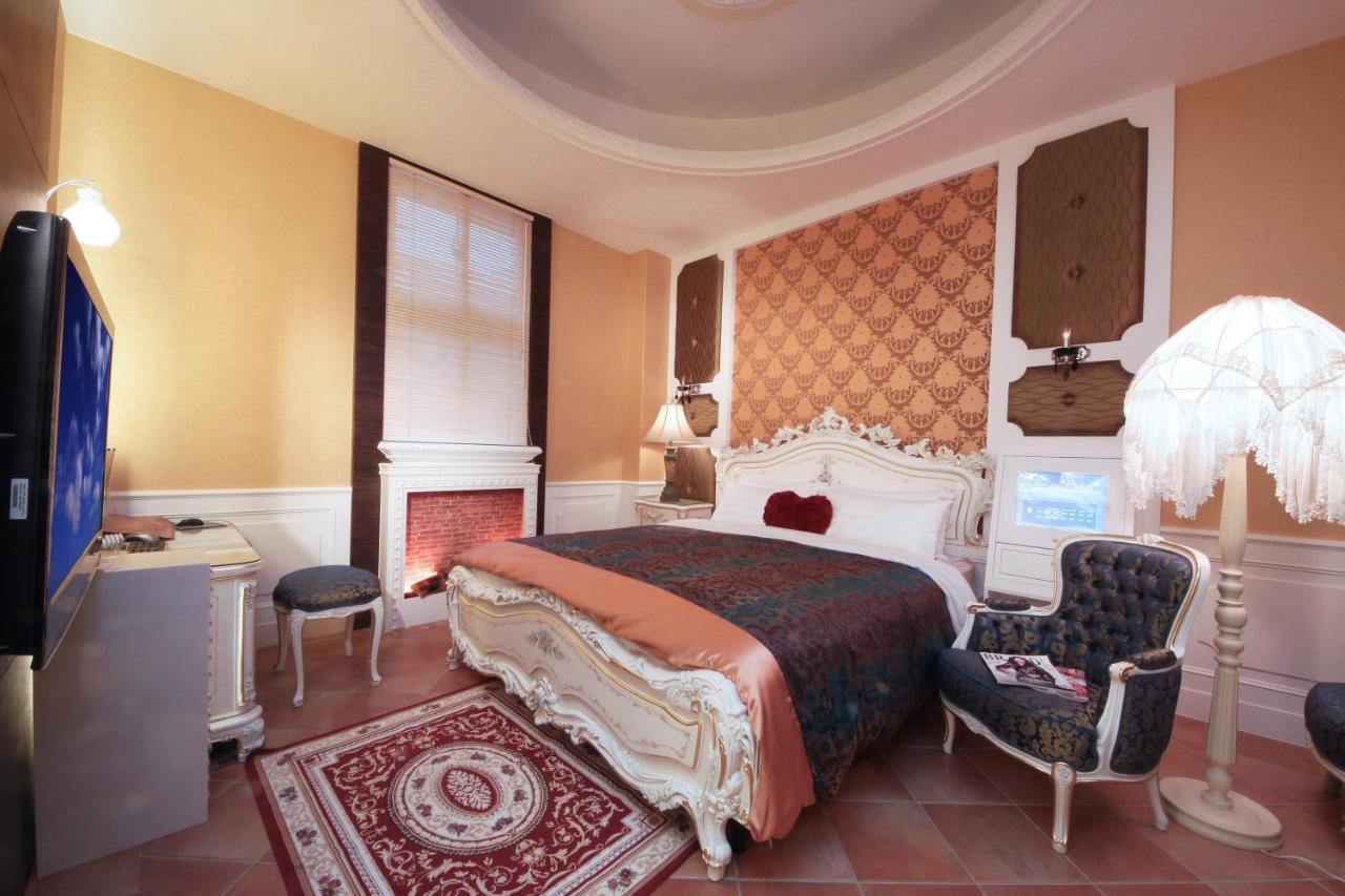 Luxembourg Hills Homestay Jiaoxi Luaran gambar